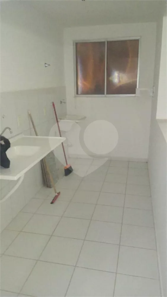 Apartamento à venda com 2 quartos, 48m² - Foto 12