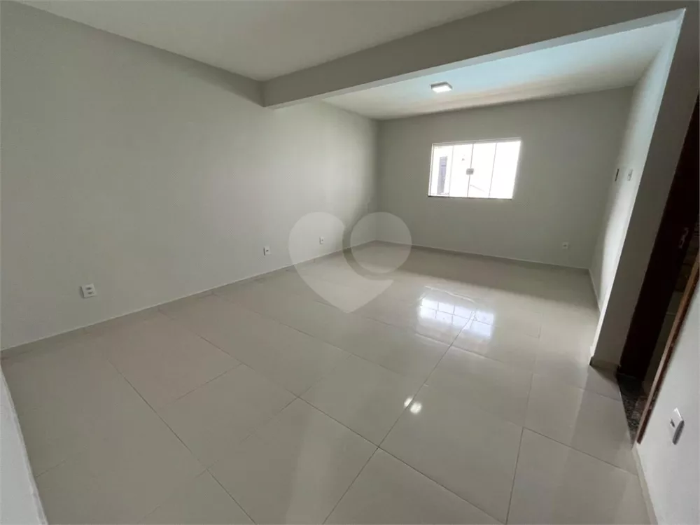 Casa à venda com 2 quartos, 220m² - Foto 8