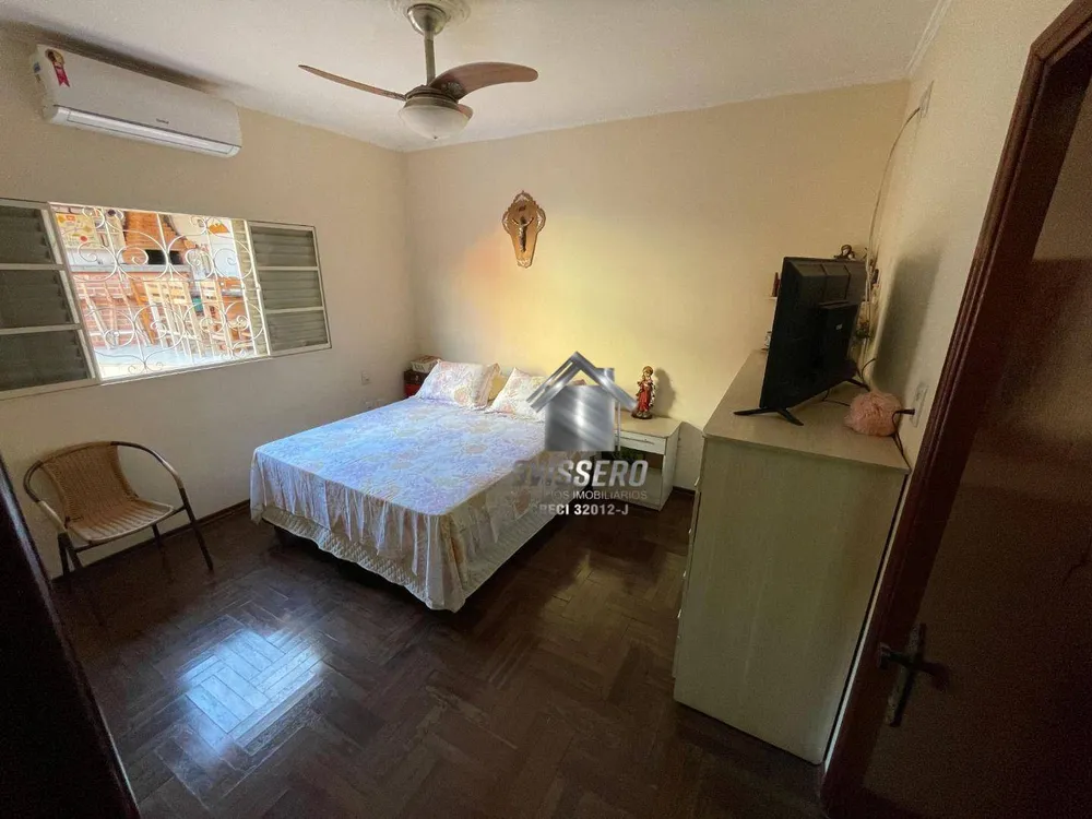 Casa, 3 quartos, 197 m² - Foto 1