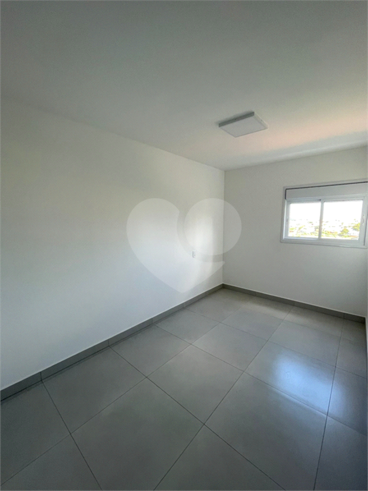 Apartamento à venda com 2 quartos, 64m² - Foto 1