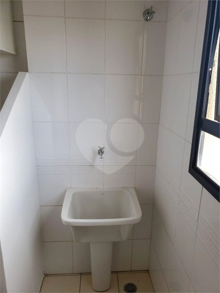Apartamento à venda com 3 quartos, 80m² - Foto 13