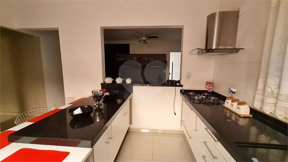 Casa, 3 quartos, 230 m² - Foto 2