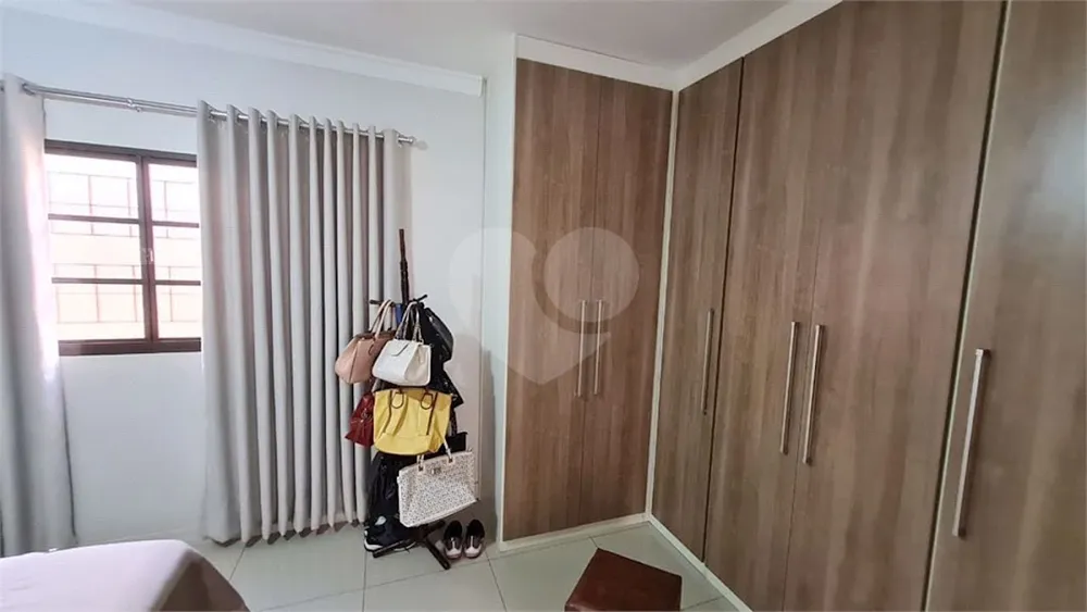 Casa, 3 quartos, 230 m² - Foto 4