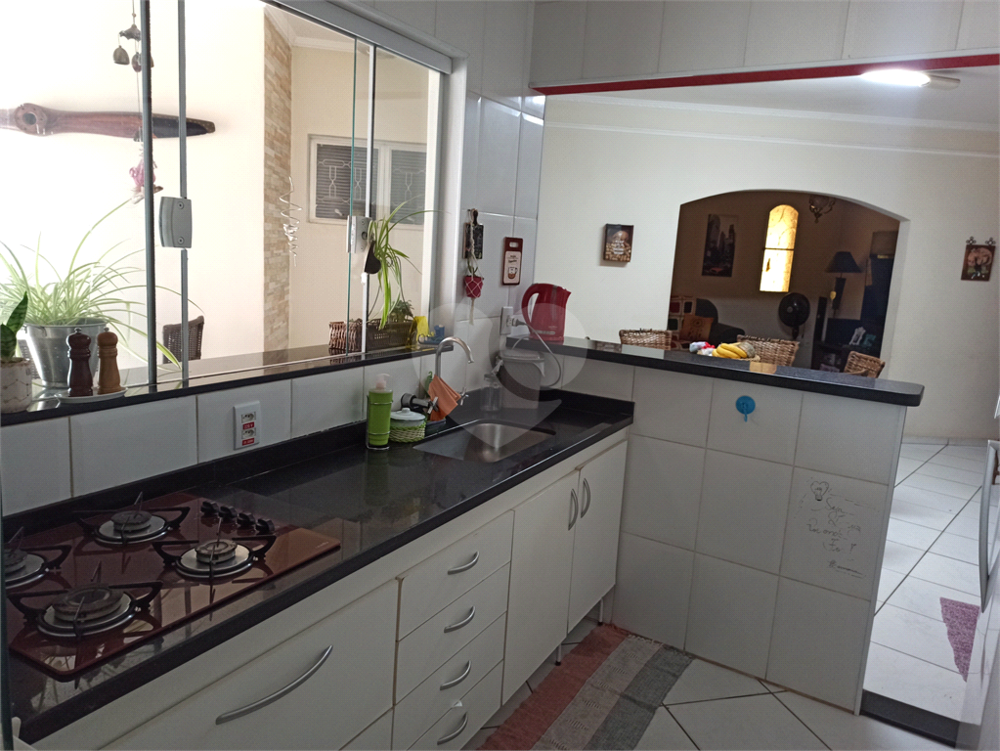 Casa à venda com 4 quartos, 310m² - Foto 32