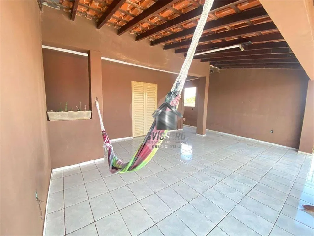 Casa, 3 quartos, 196 m² - Foto 1