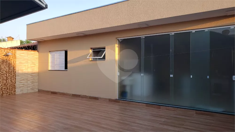 Casa à venda com 3 quartos, 160m² - Foto 3