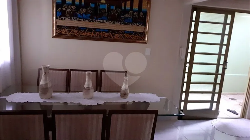 Casa, 3 quartos, 179 m² - Foto 2