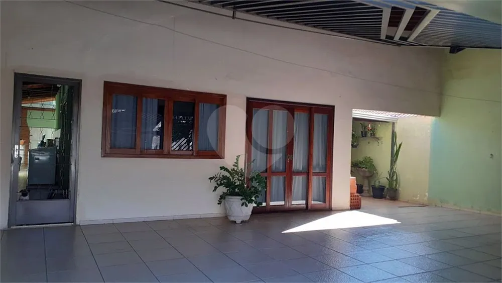 Casa, 3 quartos, 179 m² - Foto 1