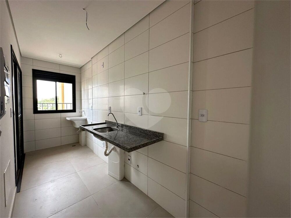 Apartamento à venda com 3 quartos, 70m² - Foto 4