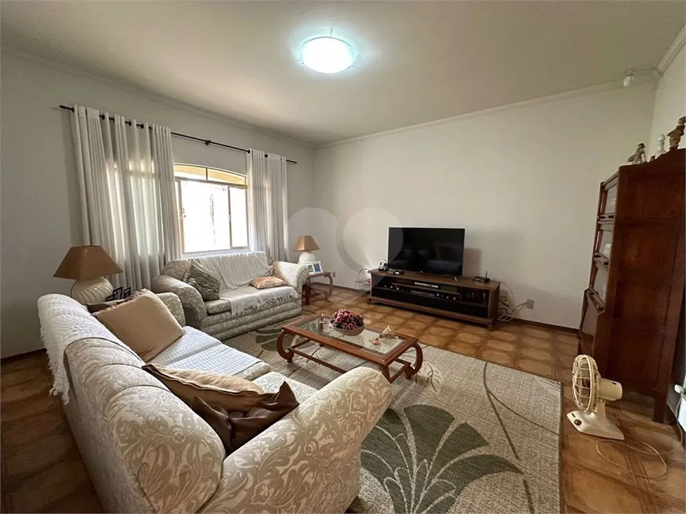 Casa, 3 quartos, 240 m² - Foto 2