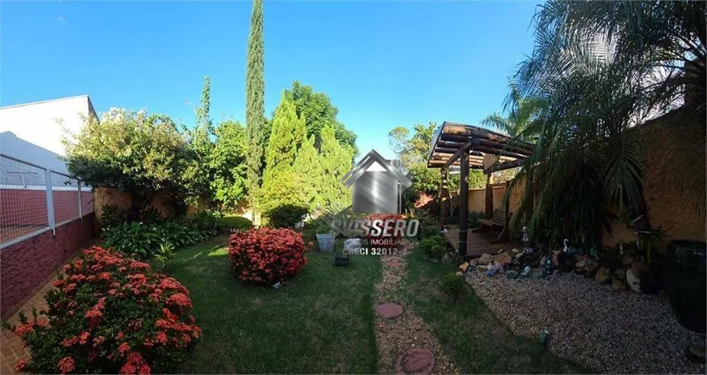 Casa, 3 quartos, 159 m² - Foto 1