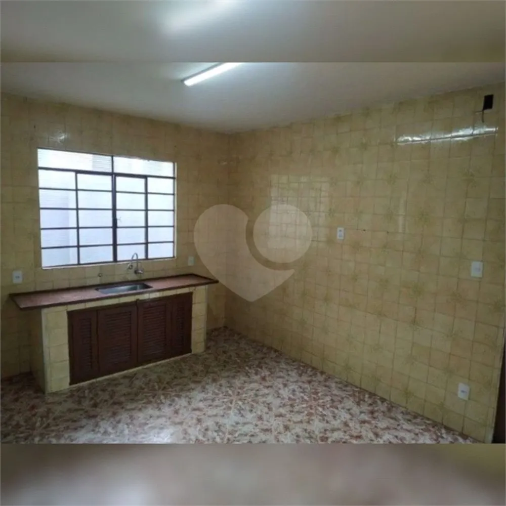 Casa, 3 quartos, 243 m² - Foto 1