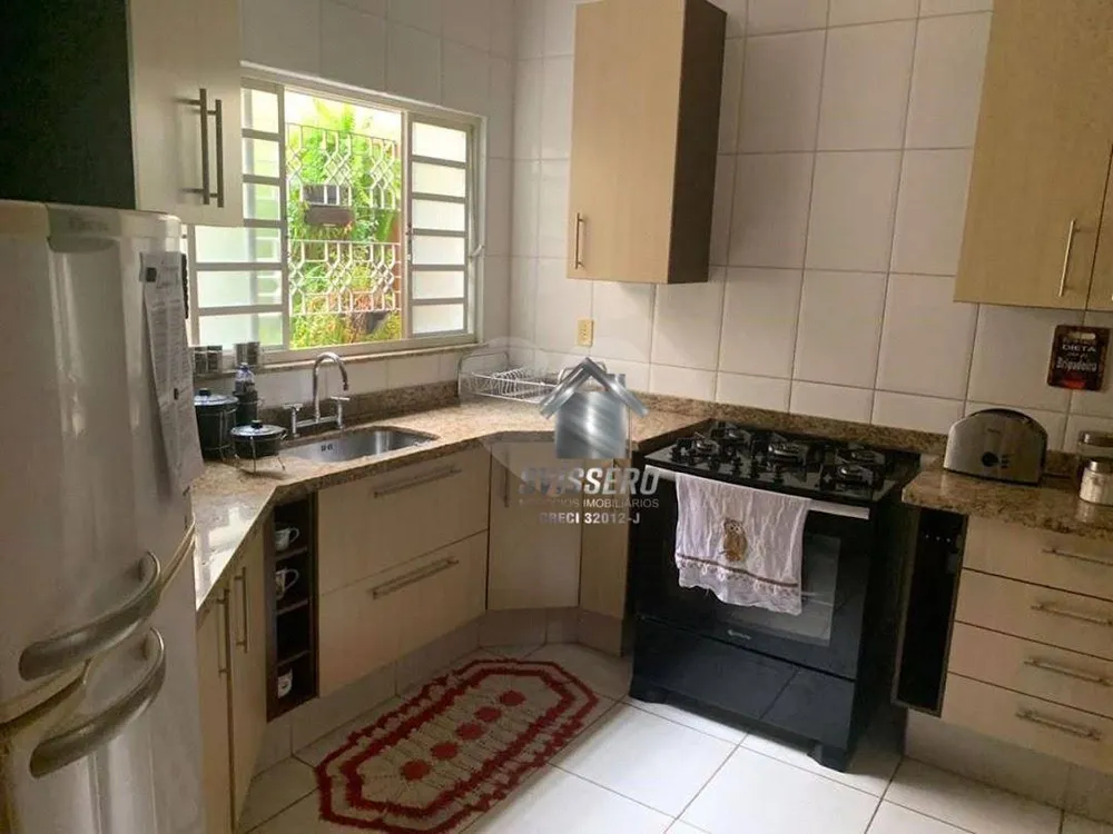 Casa, 3 quartos, 165 m² - Foto 2