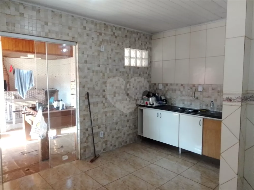 Casa à venda com 3 quartos, 213m² - Foto 13