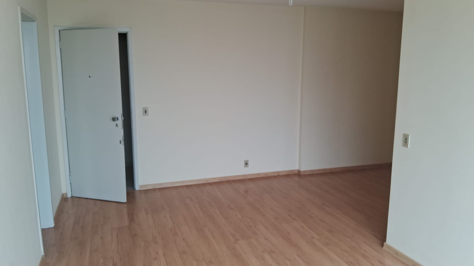 Apartamento à venda com 2 quartos, 78m² - Foto 5