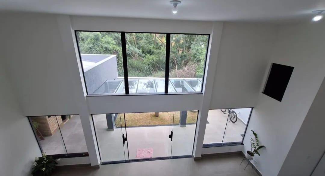 Casa à venda com 3 quartos, 164m² - Foto 5