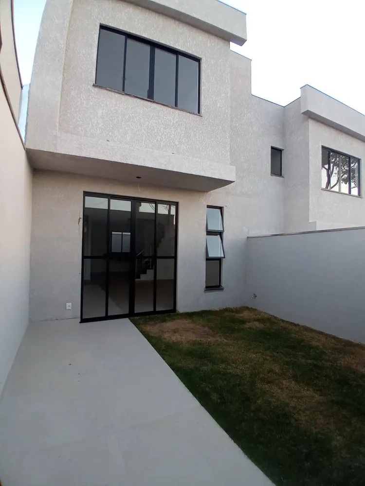 Casa, 3 quartos, 88 m² - Foto 1