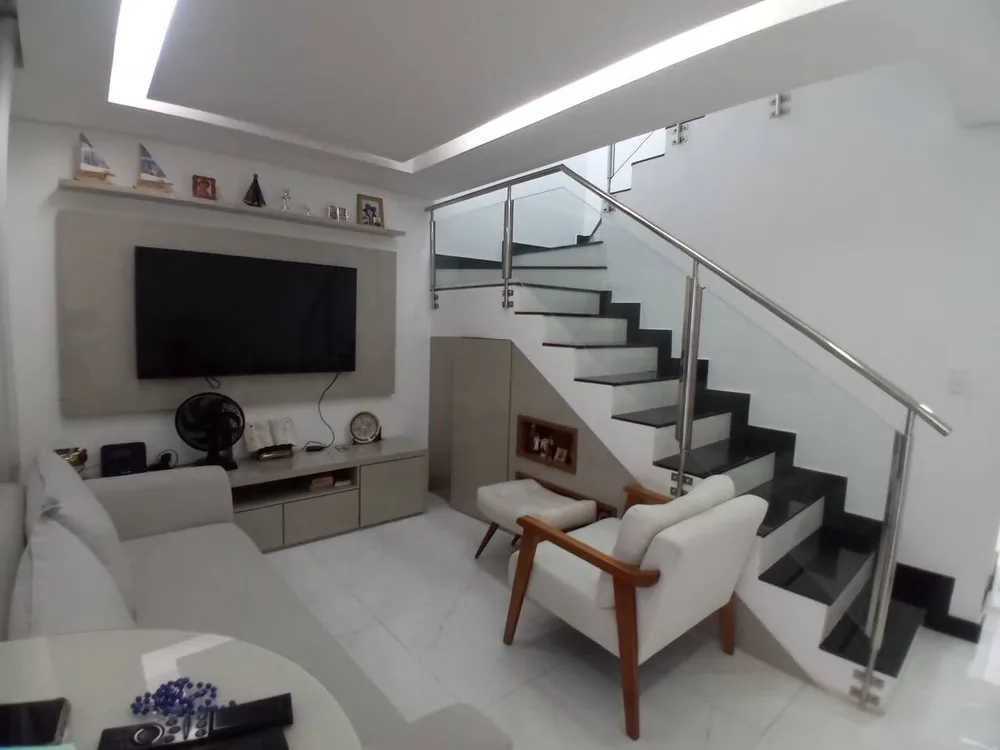 Casa, 2 quartos, 180 m² - Foto 1