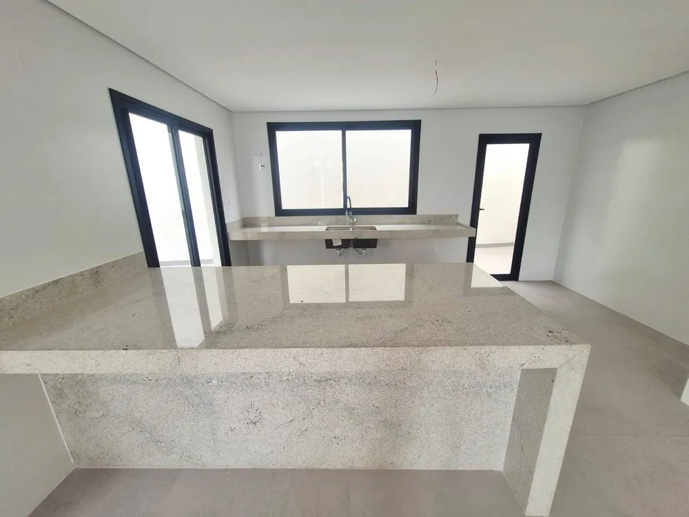 Casa, 3 quartos, 124 m² - Foto 2