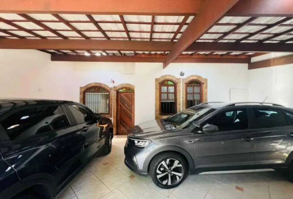 Casa, 4 quartos, 259 m² - Foto 1