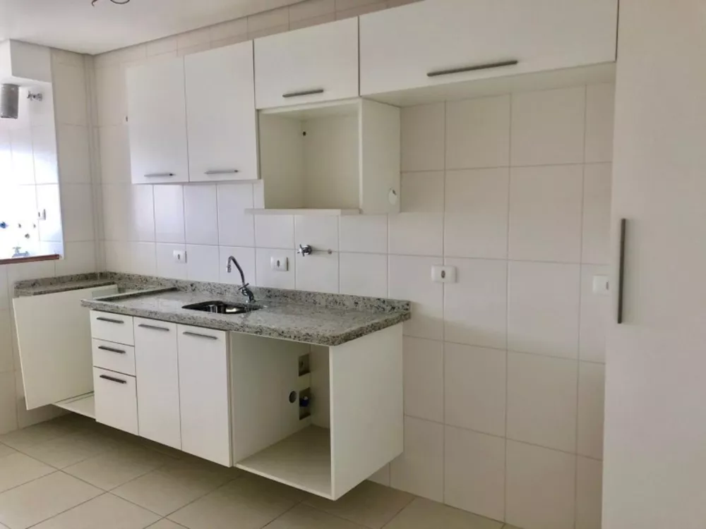 Apartamento à venda com 2 quartos, 84m² - Foto 3