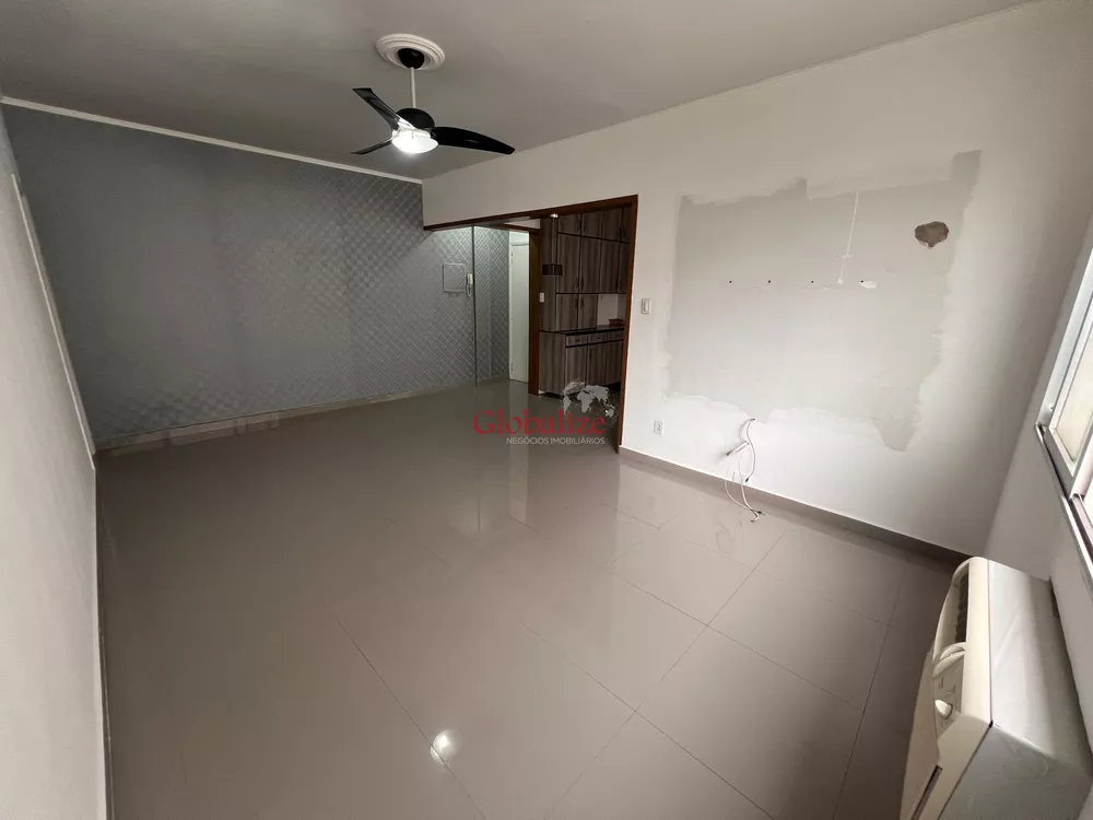 Apartamento à venda com 2 quartos, 103m² - Foto 2