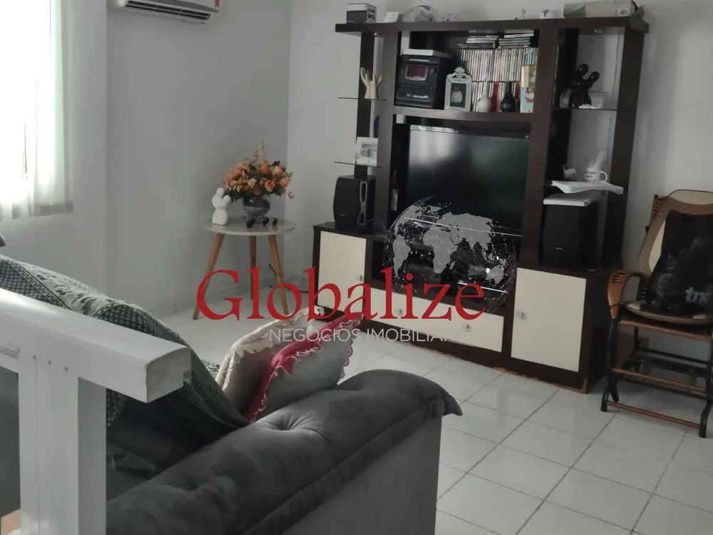 Casa, 3 quartos, 220 m² - Foto 2