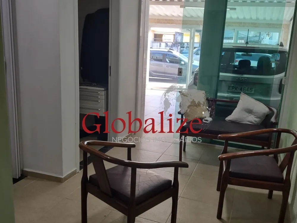 Casa, 3 quartos, 220 m² - Foto 1