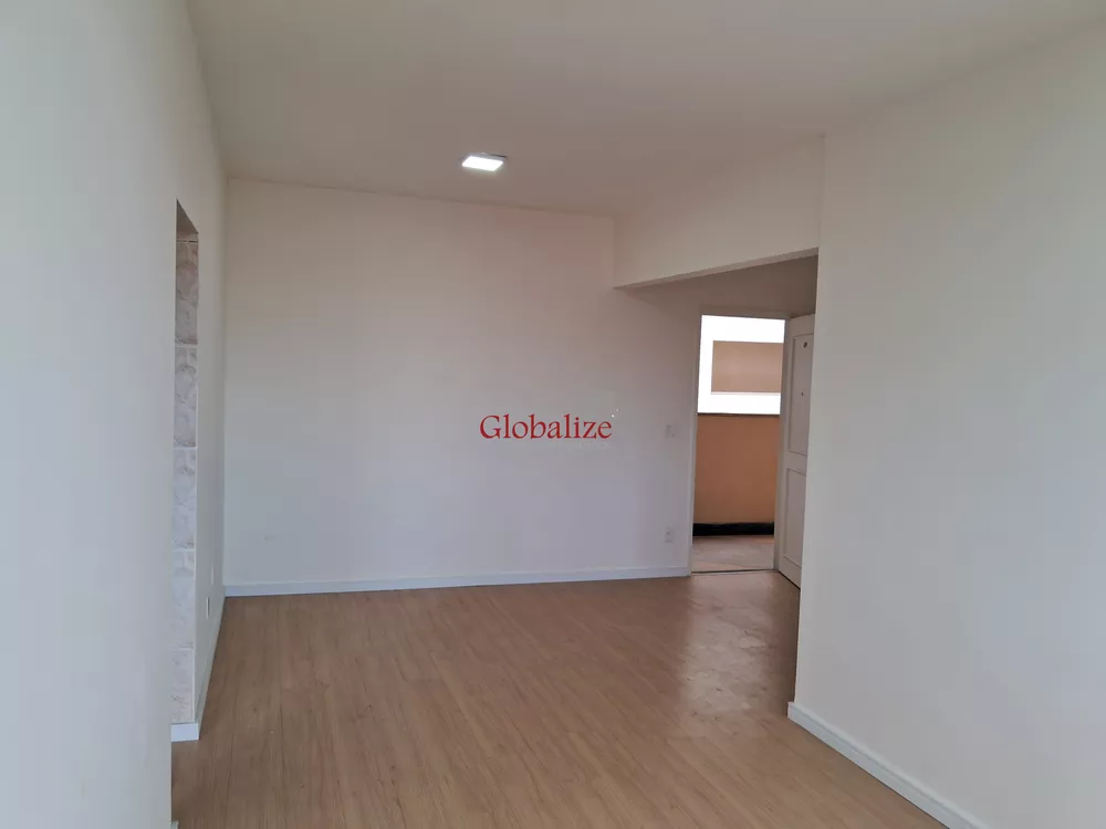 Apartamento à venda com 2 quartos, 76m² - Foto 3