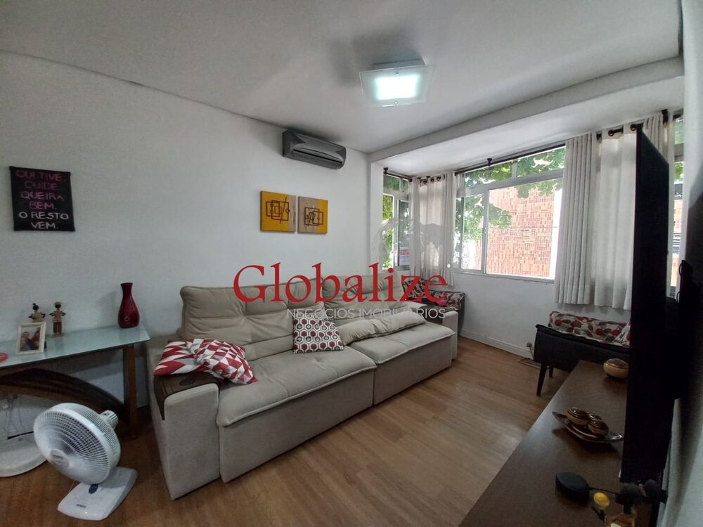 Apartamento à venda com 2 quartos, 74m² - Foto 1