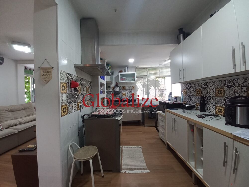 Apartamento à venda com 2 quartos, 74m² - Foto 3
