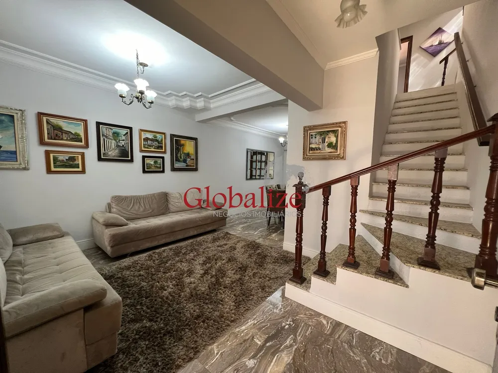 Sobrado, 3 quartos, 210 m² - Foto 1