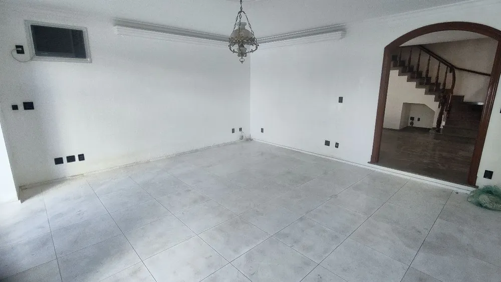Sobrado, 4 quartos, 350 m² - Foto 1