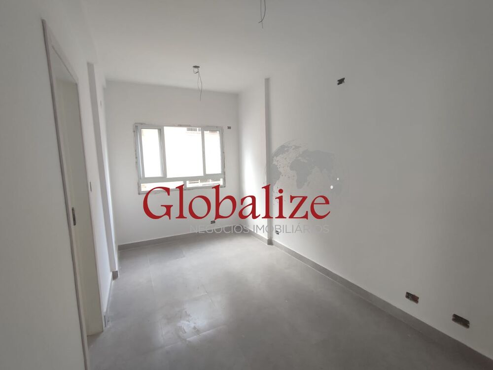 Apartamento à venda com 2 quartos, 60m² - Foto 1