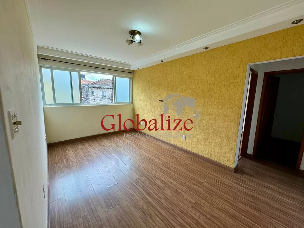 Apartamento à venda com 2 quartos, 70m² - Foto 2