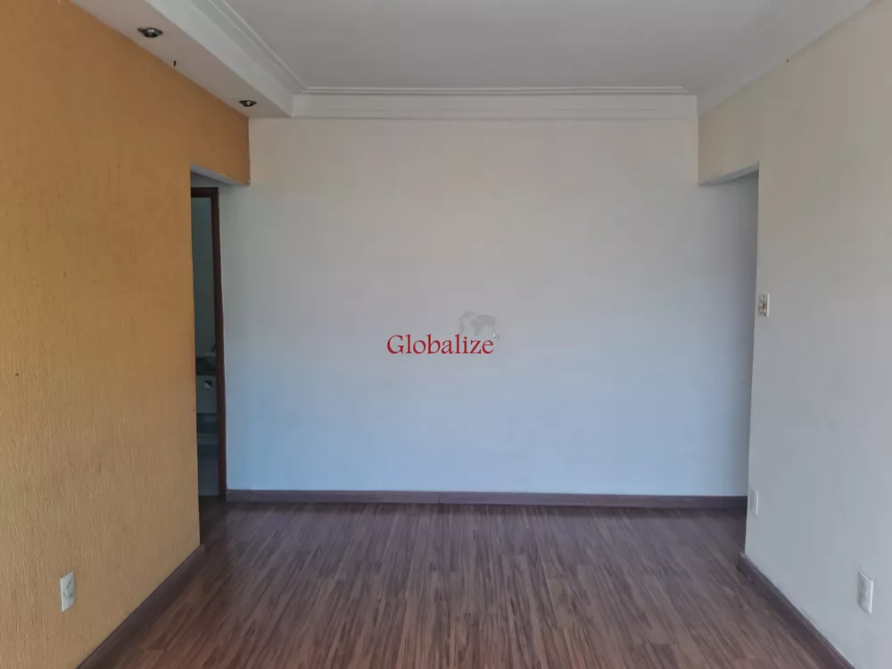 Apartamento à venda com 2 quartos, 70m² - Foto 3