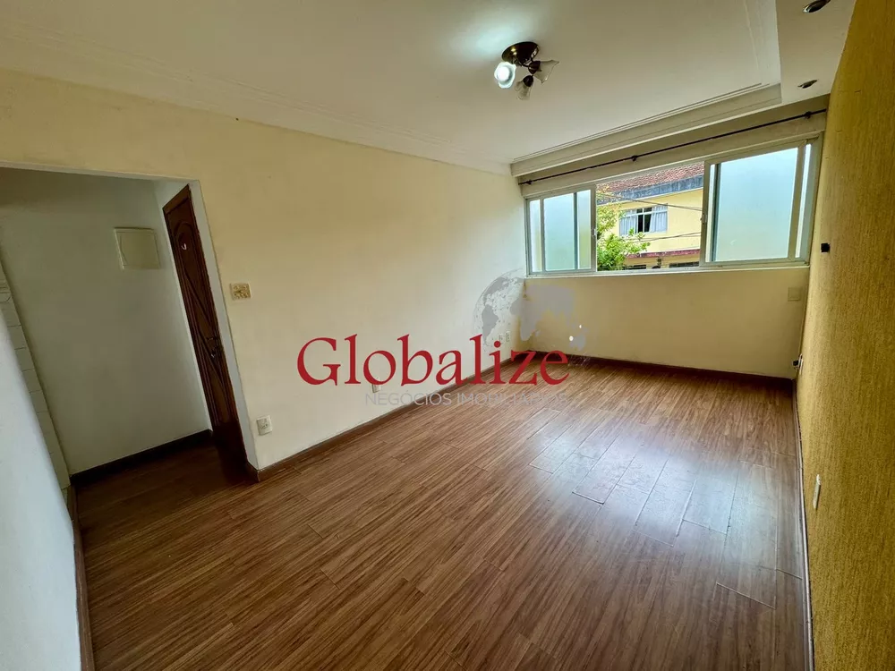 Apartamento à venda com 2 quartos, 70m² - Foto 1