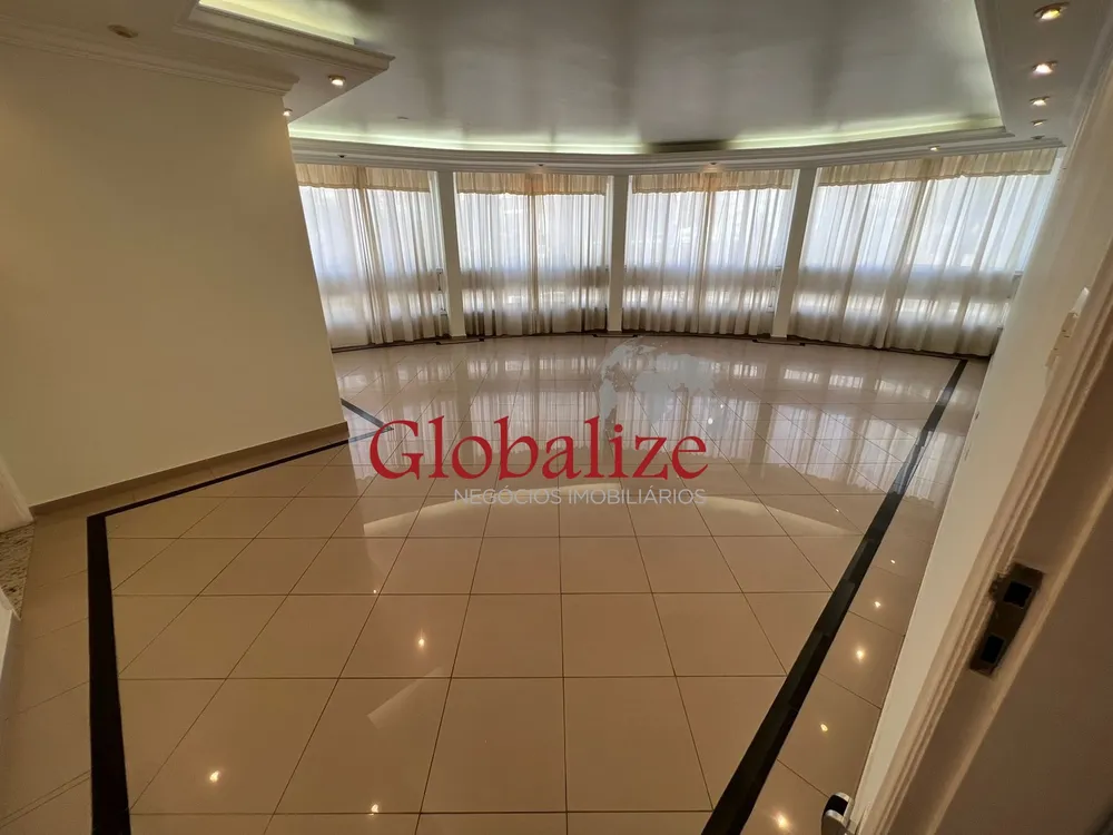 Apartamento, 3 quartos, 220 m² - Foto 1