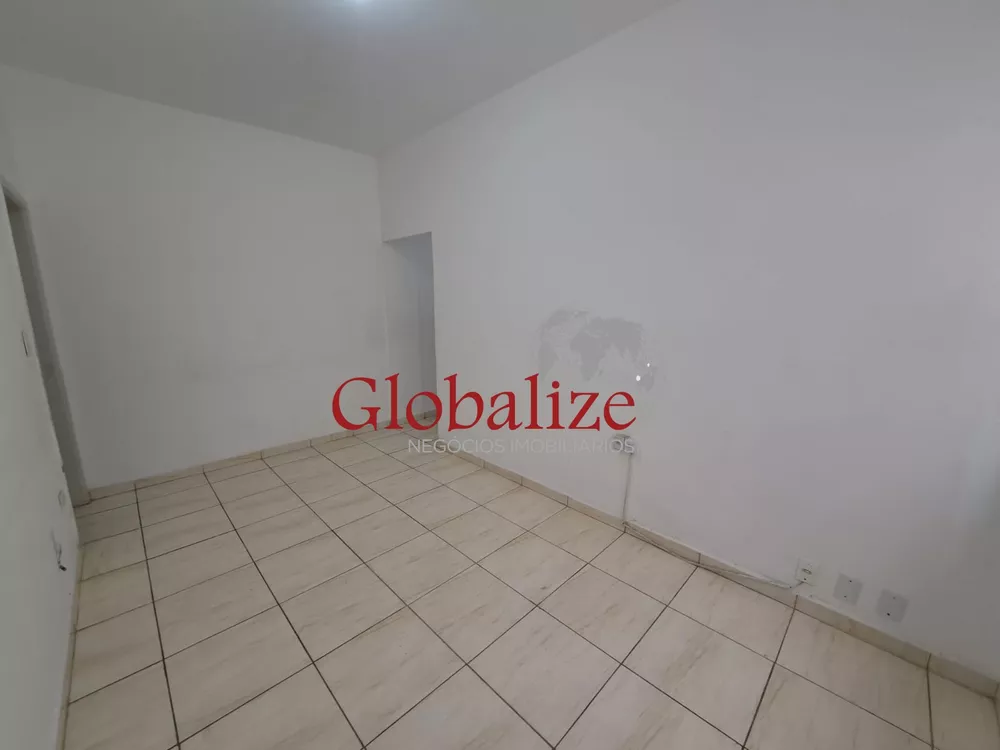 Apartamento à venda com 2 quartos, 72m² - Foto 4