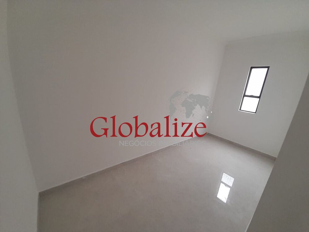 Casa à venda com 4 quartos, 200m² - Foto 1