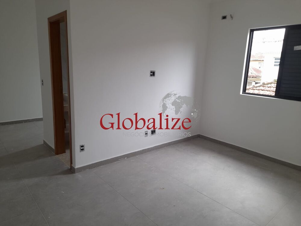 Casa à venda com 4 quartos, 200m² - Foto 3