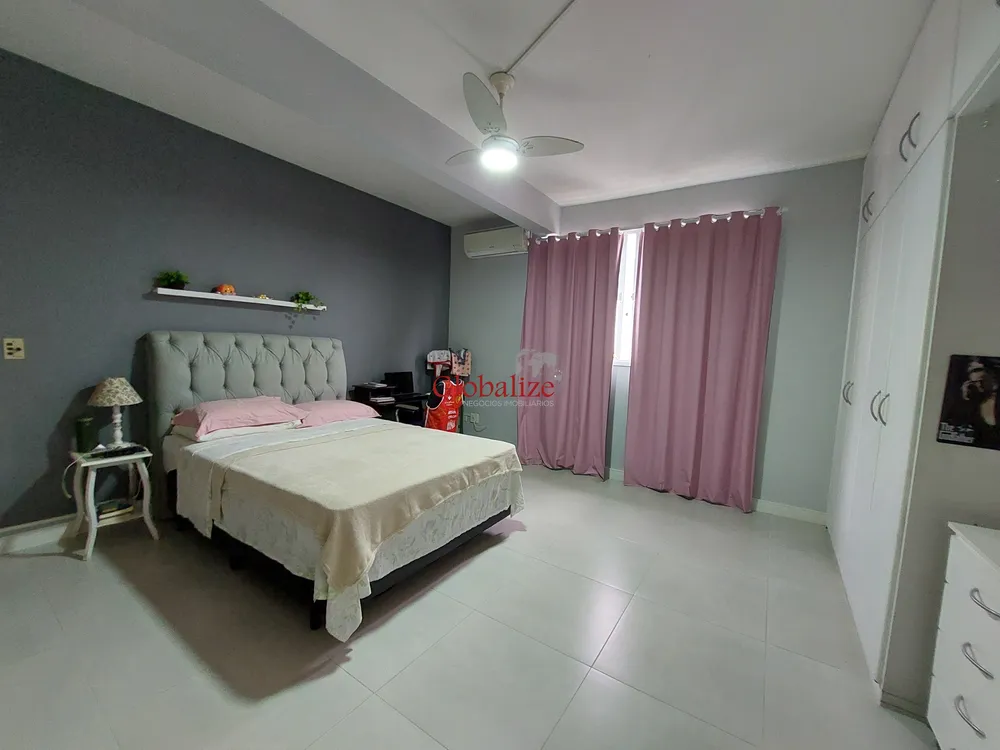 Casa, 6 quartos, 212 m² - Foto 10