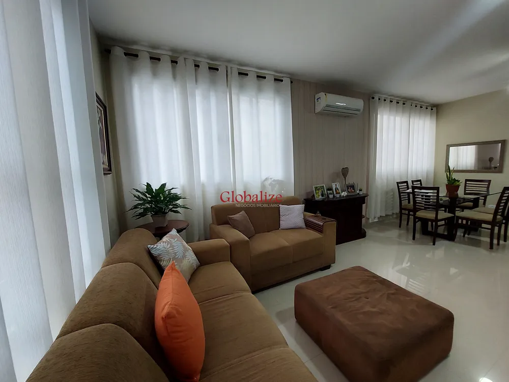 Casa, 6 quartos, 212 m² - Foto 4