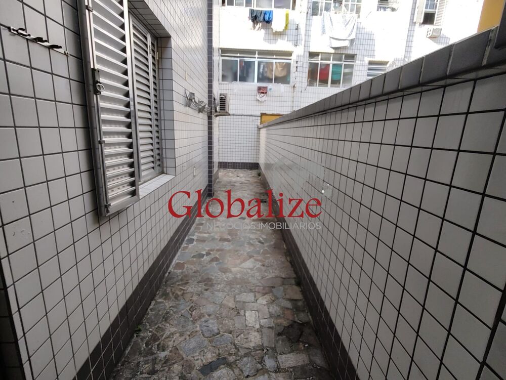 Apartamento à venda com 2 quartos, 75m² - Foto 11