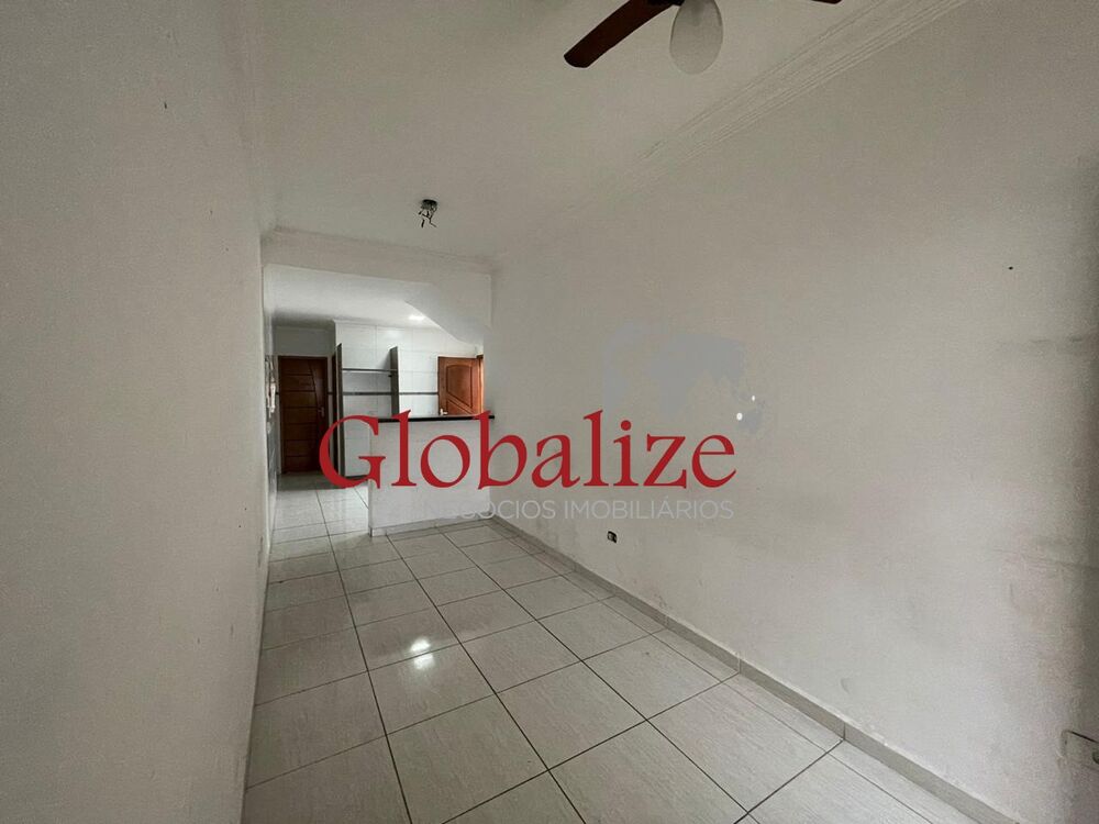 Casa à venda com 3 quartos, 102m² - Foto 1