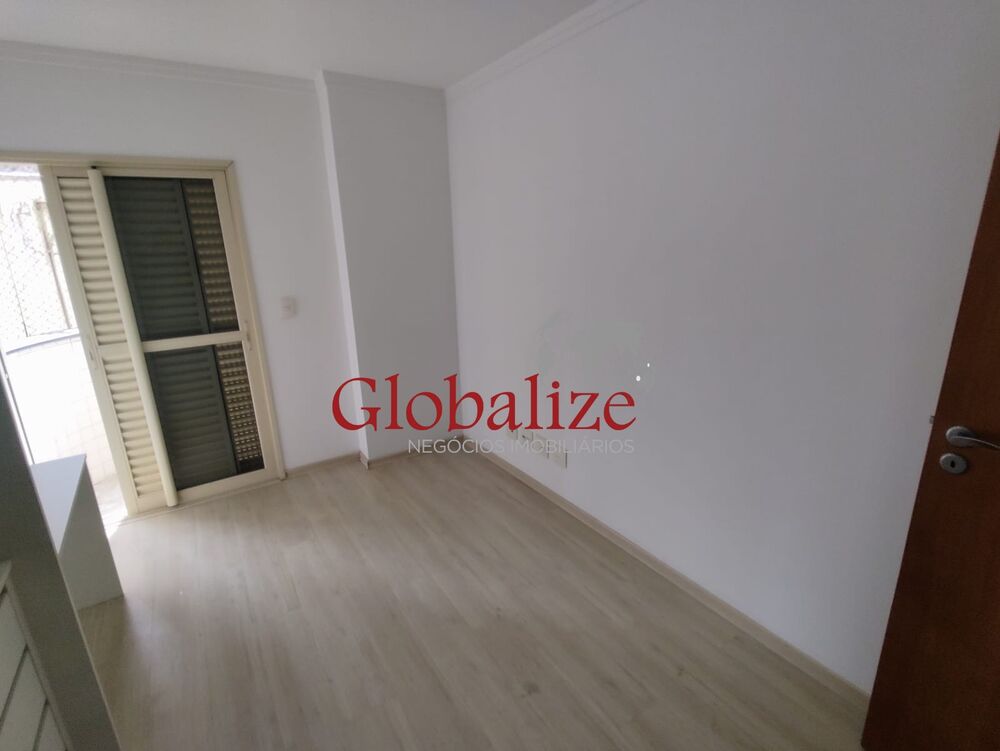 Apartamento para alugar com 4 quartos, 151m² - Foto 14