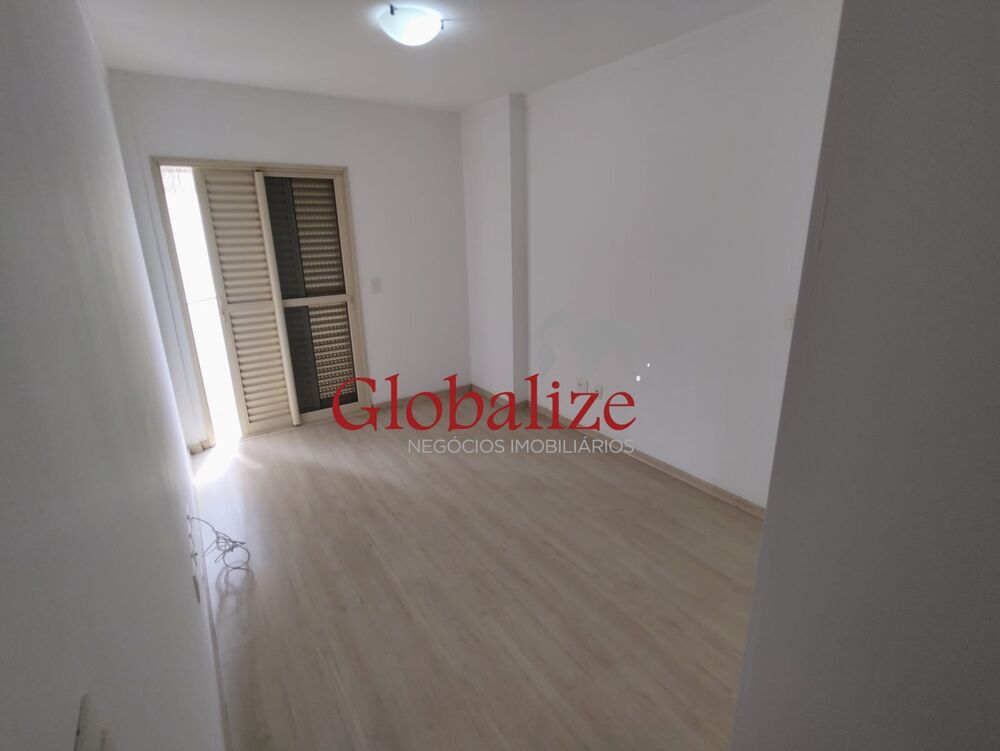 Apartamento para alugar com 4 quartos, 151m² - Foto 25