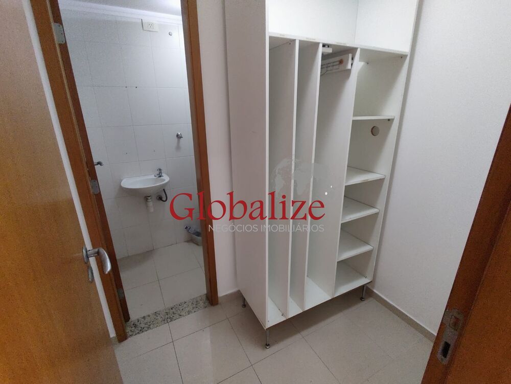 Apartamento para alugar com 4 quartos, 151m² - Foto 10