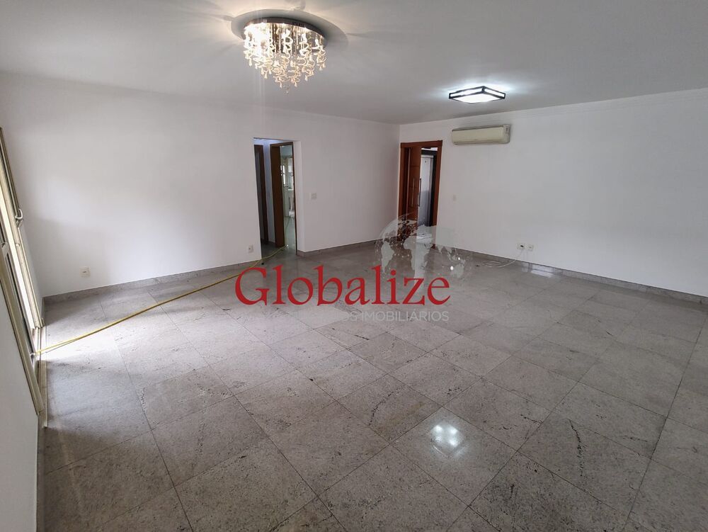 Apartamento para alugar com 4 quartos, 151m² - Foto 1