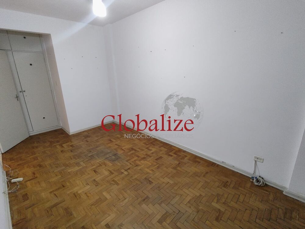 Apartamento à venda com 2 quartos, 75m² - Foto 13